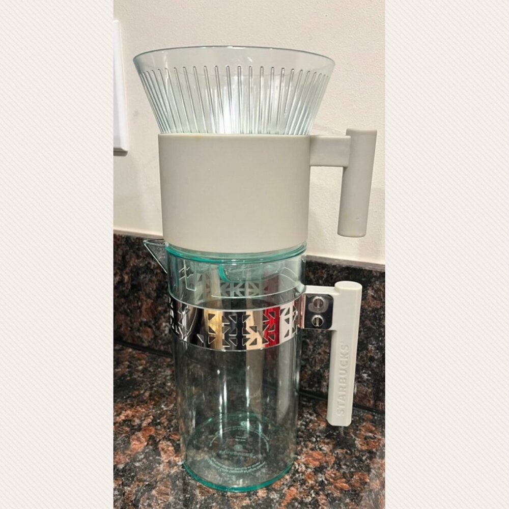 Starbucks 2013 Iced Coffee Tea Pour Over Brewer Pitcher Set